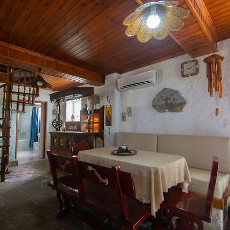Traditional Village House Méson Yerakaríon Exterior photo