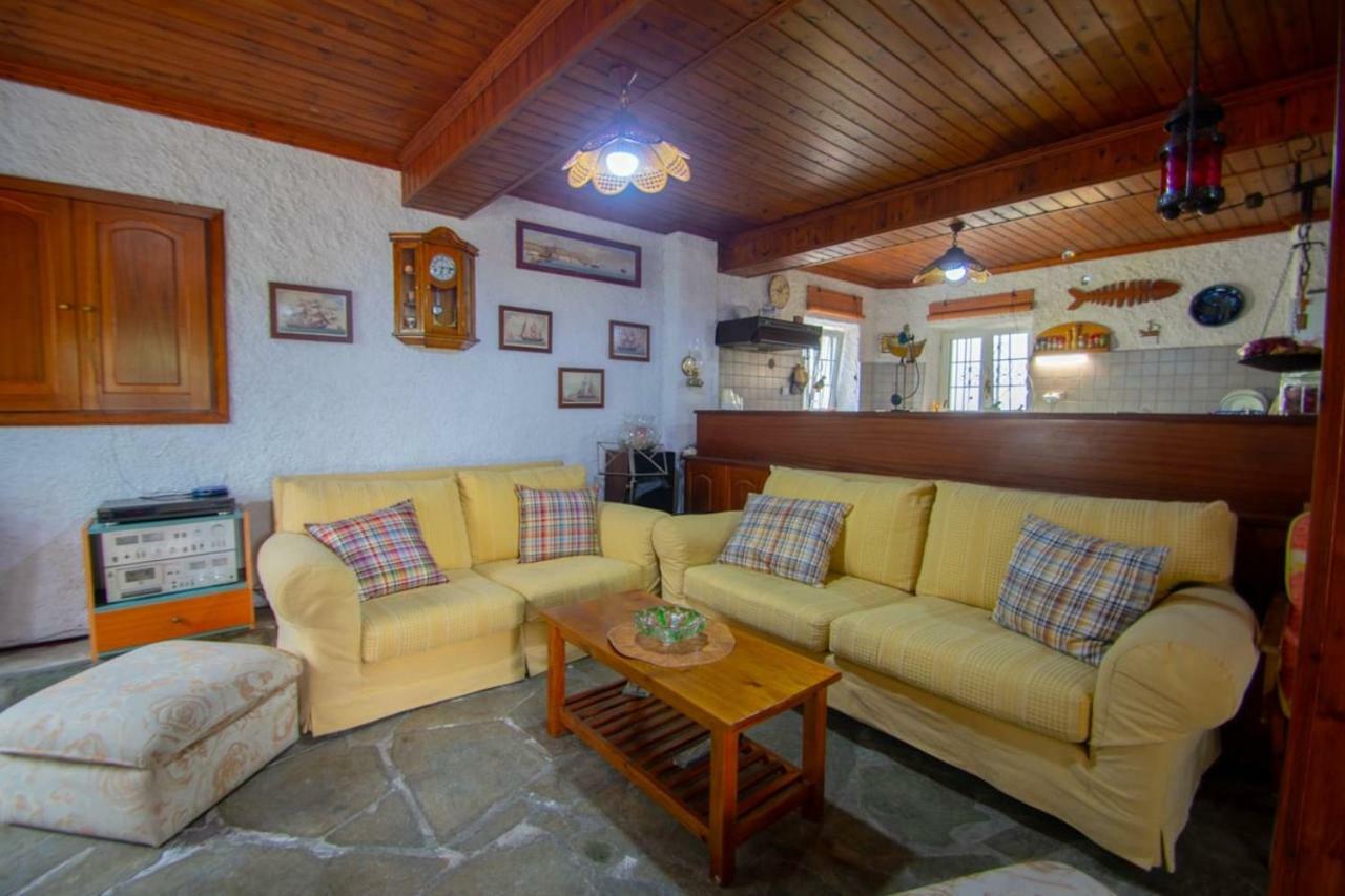 Traditional Village House Méson Yerakaríon Exterior photo