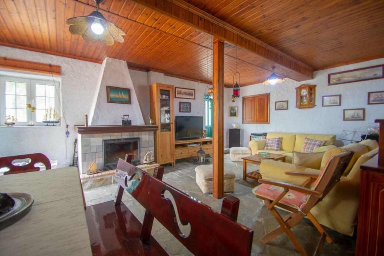 Traditional Village House Méson Yerakaríon Exterior photo