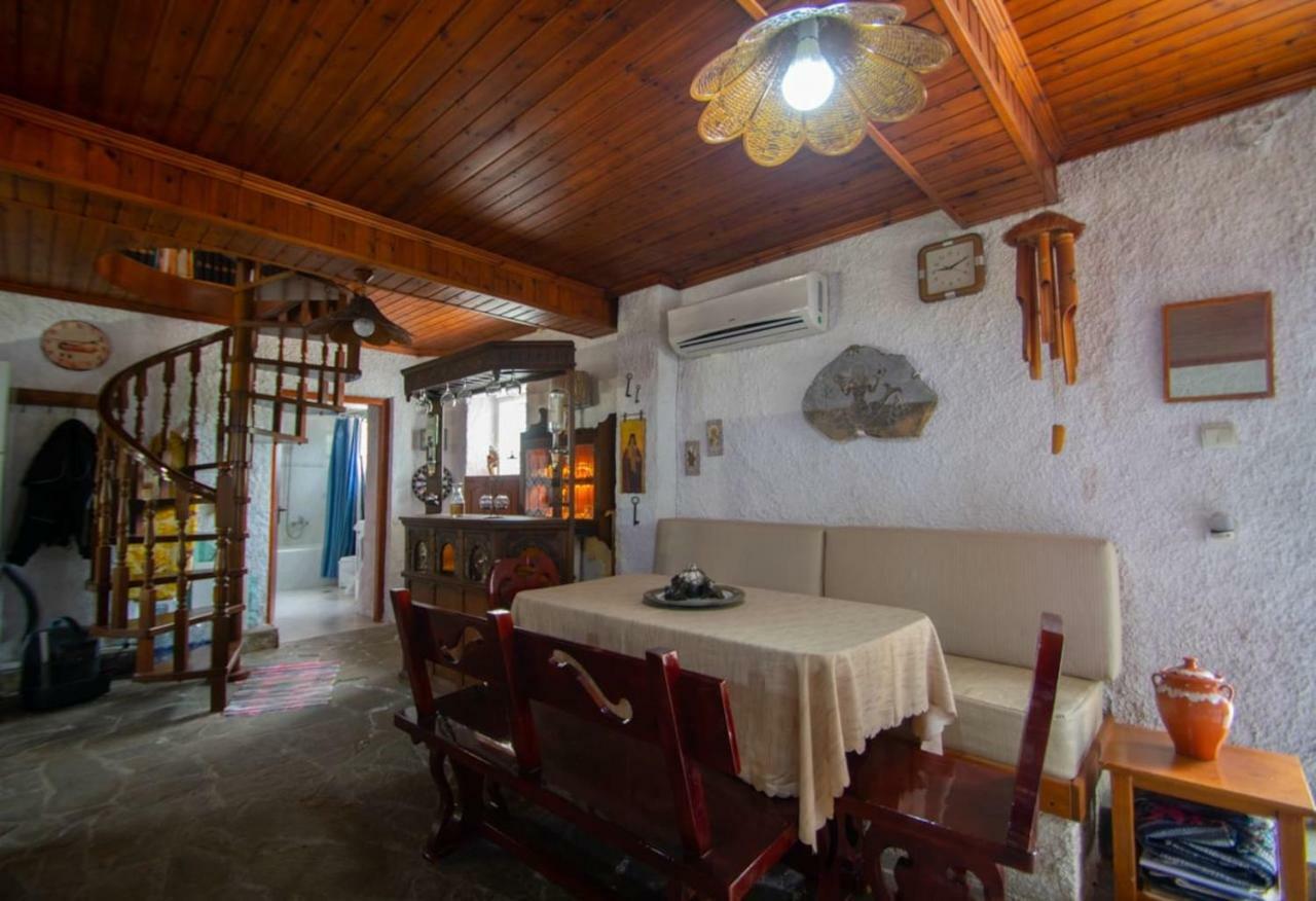Traditional Village House Méson Yerakaríon Exterior photo